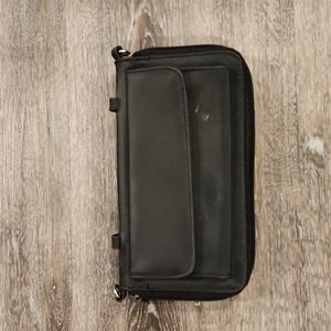 🎁FREE With Purchase: Black Wallet